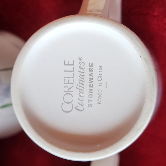 ☆Set of 4 Corelle Coordinates Stoneware. Shadow Iris Design. Coffee/Tea Mugs.☆ - Picture 6 of 8